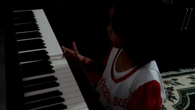 Alin First Piano смотреть онлайн