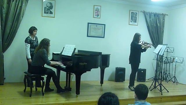 Kóródi Katinka, Varga Veronika - Dvorak: Sonatina 4th mvt смотреть онлайн