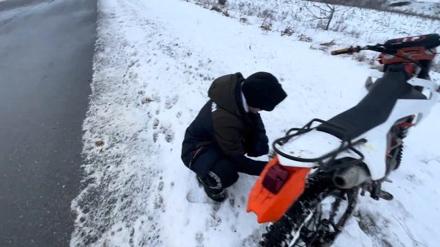 КАК СЛОМАТЬ ДВА МОТИКА БЕЗ SMS и РЕГИСТРАЦИИ | ЗИМНИЕ ПОКАТУШКИ смотреть онлайн