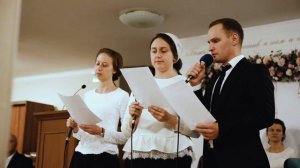 Я ношу своё сердце, как хрупкую вазу. - Красивая христианская песня.