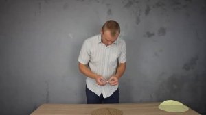 Как склеить деревянный пазл и повесить на стену / Система приклейки пазла Три Кита