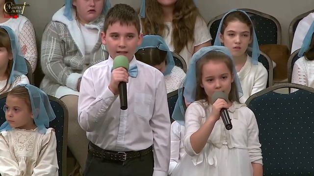 "Каждое мгновенье - это шанс Сделать что-то доброе кому-то" -Семья Гипский смотреть онлайн