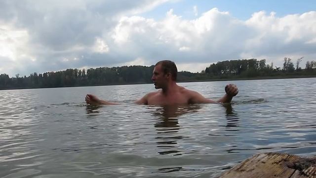 Купание в Истринском водохранилище ) 15 сентября. смотреть онлайн