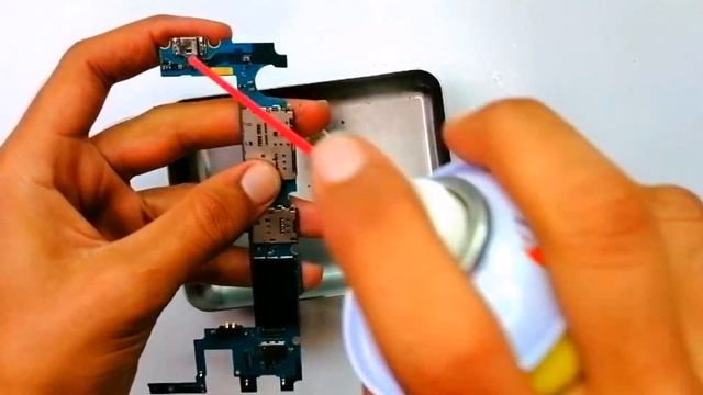 Restore of abandoned phone in scrap, repair of destroyed and broken phone /samsung galaxy j7 prime смотреть онлайн