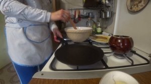 КРУЖЕВНЫЕ БЛИНЫ НА ТОПЛЕНОМ МАСЛЕ. БЕЗ БЛИНА КОМОМ