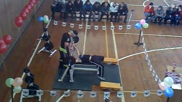 Павлов Алексей. Жим штанги. 80 кг.mp4 смотреть онлайн