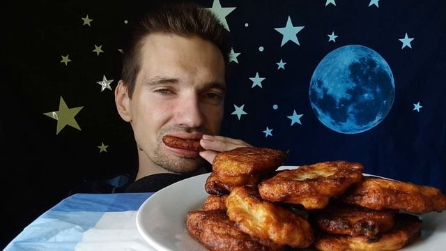 МУКБАНГ ЛЕНИВЫЕ БЕЛЯШИ В КЕФИРЕ / ИТИНГ АСМР ЕДА / ASMR MUKBANG EATING