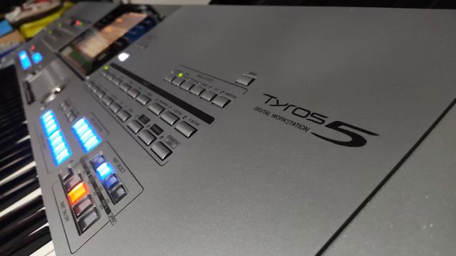 Yamaha PSR-510 Demo 1 on Tyros 5 v1 смотреть онлайн
