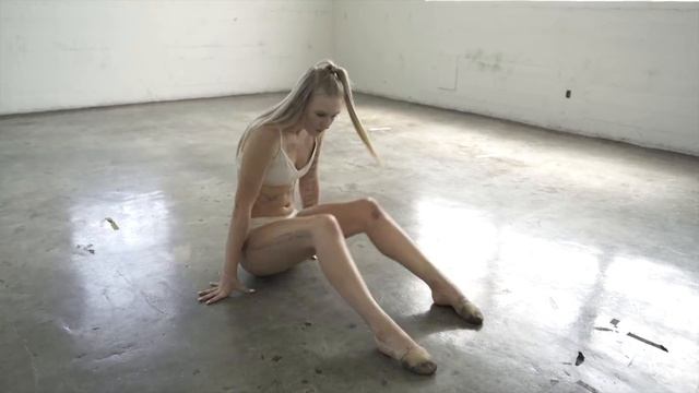 Go Solo l Contemporary Dance by Auti Kamal смотреть онлайн