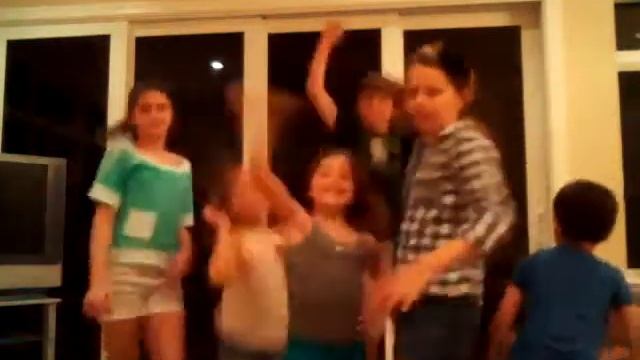 Party Rock Anthem dance party babysitting duty смотреть онлайн