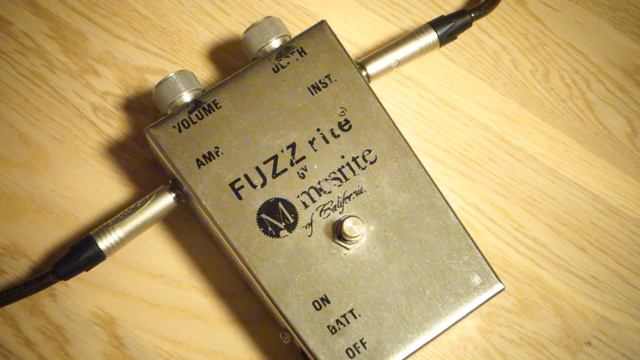 Mosrite Fuzzrite vintage fuzz смотреть онлайн