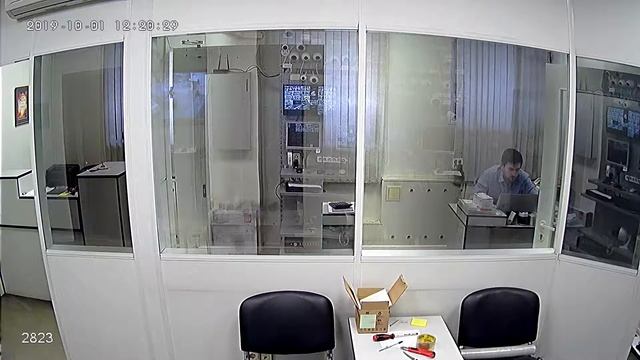 Видеокамера IP IVM-2823. 2MP, SC2235P, XM530, 3.6мм. Офис, день! смотреть онлайн