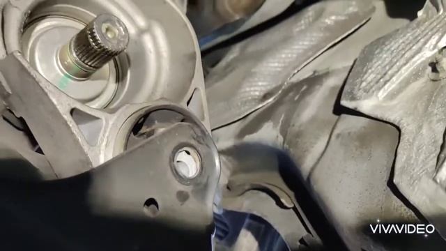 2014 Q7 TDI- front diff removal and installation 1of3 смотреть онлайн