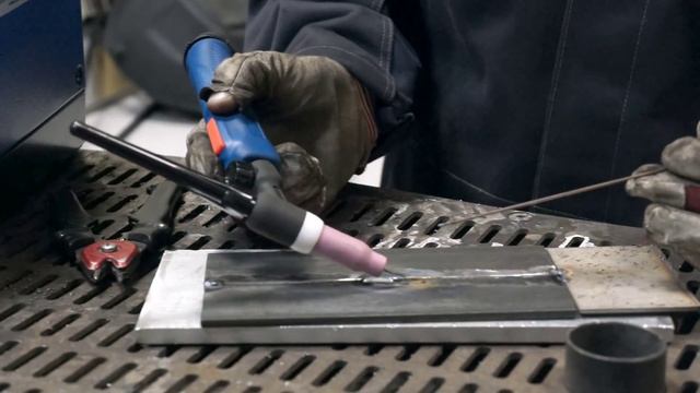 Настройка режима TIG PULSE на аппаратах STICKMATE 180 и 200 смотреть онлайн