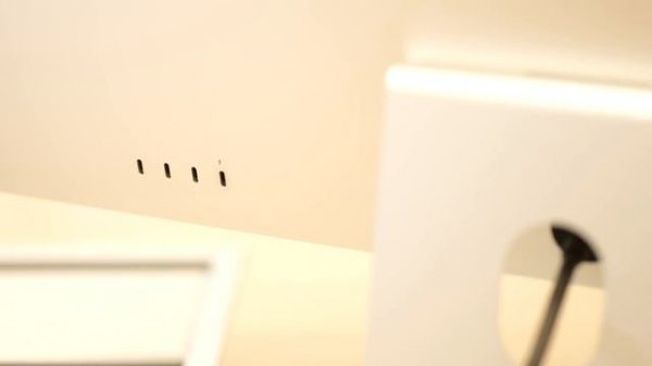 Samsung Viewfinity S9 VS Apple Studio Display... The 5K Battle!!