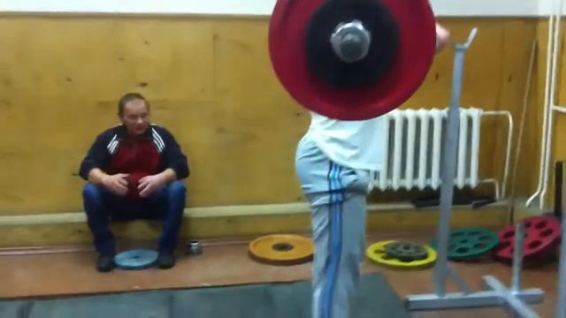 Тренировка,приседания на груди 155кг на 3 смотреть онлайн
