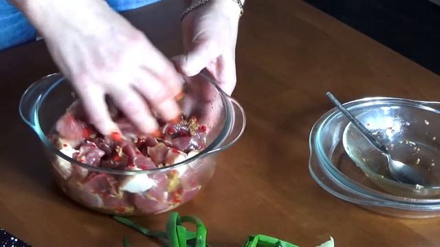 Как быстро приготовить вкусный  маринад для шашлыка, гриля и жаркого. Супер рецепт!