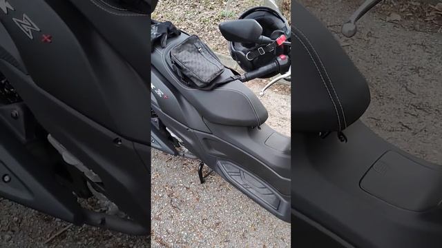 sym joymax 300 Z+ ho provato lo scooter della moglie смотреть онлайн