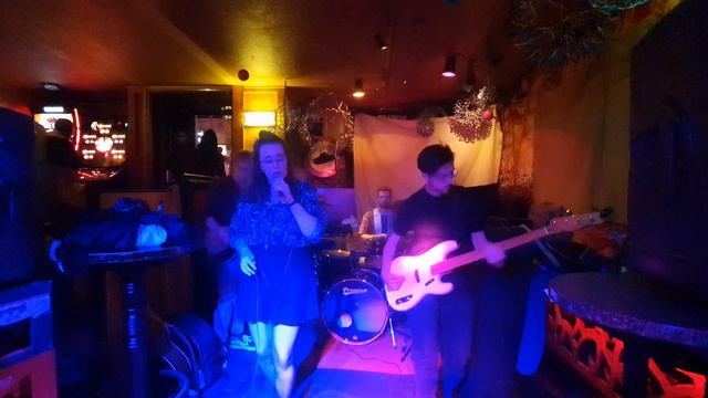 Kira Dekker - Heathens @ Knarie Live смотреть онлайн