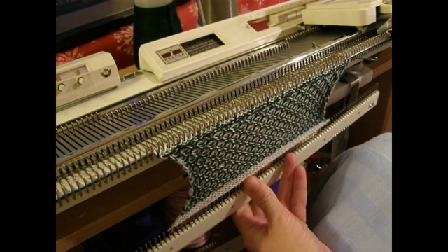 Двухстороннее полотно на однофонтурной машине. Способ 1 смотреть онлайн