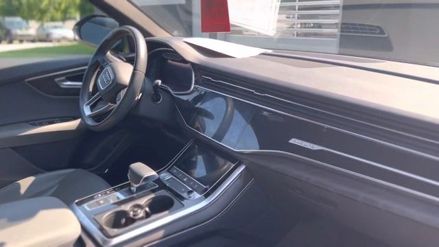 2019 Audi Q8 Premium Plus with Executive Package смотреть онлайн