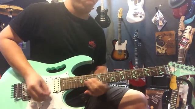 Ibanez JEM/UV Steve Vai Signature Electric Guitar Sea Foam Green смотреть онлайн