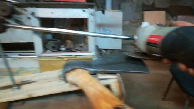 КАК ЗАТОЧИТЬ ТОПОР! ИДЕАЛЬНАЯ ЗАТОЧКА!!!МЯСНИЦКИЙ ТОПОР. смотреть онлайн