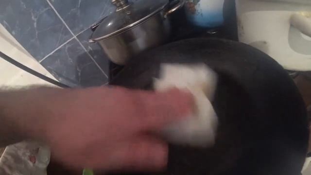как жарить на любой сковородке без жира и масла и не пригорало лайфхак смотреть онлайн