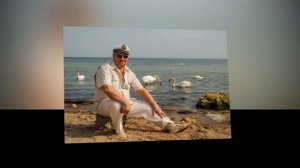 Жизнь похожа на позднюю осень -  Исполняет Леонид Бутырин, слова Сергея Попова.