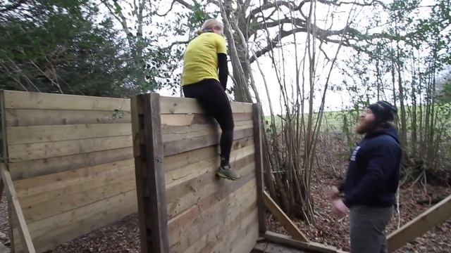 How to climb a wall at an obstacle course race смотреть онлайн