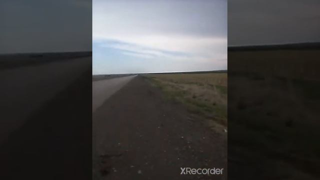 Грозовое облако продолжает сопровождать смотреть онлайн