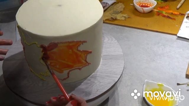 Осенний декор торта в витражной технике