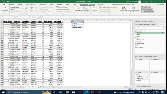 How to Create a Pivot Table in Excel - Guide to Beginners смотреть онлайн