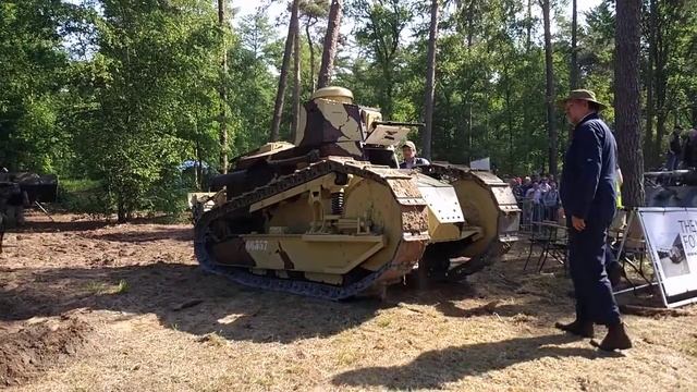 Overloon Militracks 2018 - Renault FT-17 - Part 1 смотреть онлайн