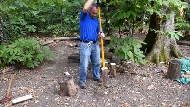 Разные способы как наколоть дров. смотреть онлайн