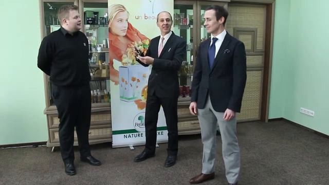 FREDERIC M- вручение первого автомобиля. смотреть онлайн