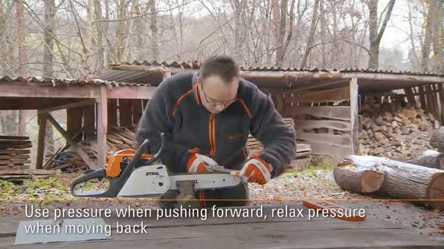 Заточка цепи и глубиномера с помощью устройства STIHL 2-в-1 смотреть онлайн