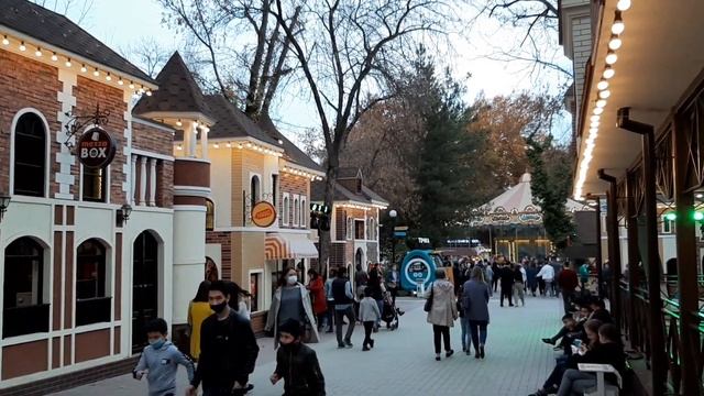Арт-Базар в Центральном парке смотреть онлайн