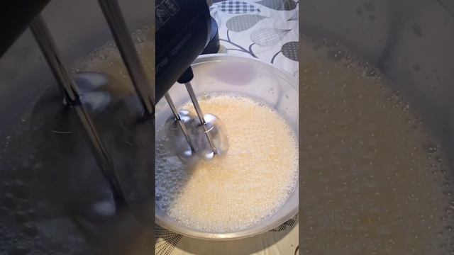 Миксер Polaris Беспроводной PHM 2024 CordLess. смотреть онлайн