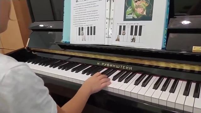 учимся читать ноты с программой софт Моцарт, Светлана, 7 лет смотреть онлайн