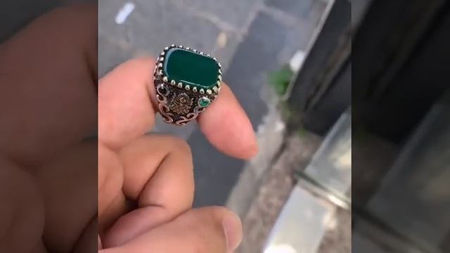 Перстень из серебра с зеленым агатом квадратной формы смотреть онлайн