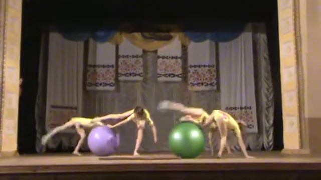 Цирковая студия "Менестрели" - "Витаминки" смотреть онлайн