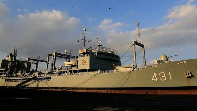 1 Iran’s largest warship catches fire смотреть онлайн