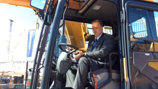 bauma 2106 - HW140 Wheeled Excavator Intro смотреть онлайн