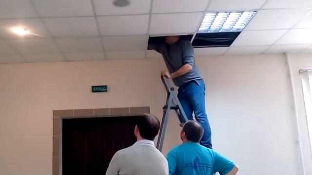 Установка 55" телевизора на кронштейн смотреть онлайн