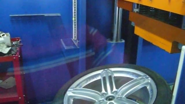 Колесные диски тест на удар WSP Italy AUDI W560 (cпица) смотреть онлайн