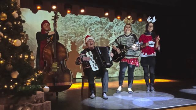 Karksi-Nuia kultuurikeskuse Jõulutervitus смотреть онлайн