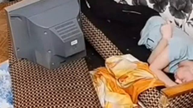 мужик орёт матом во сне мем смотреть онлайн
