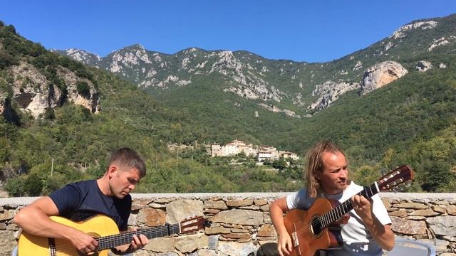 "River Flows in You" - Yiruma - Duo Aranjuez смотреть онлайн