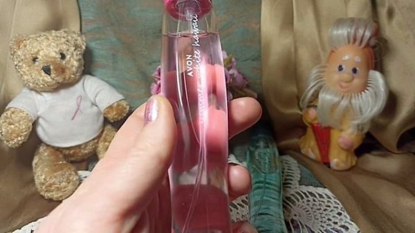 585. Ароматы Summer White от AVON  и Frutissimo от BROCARD.